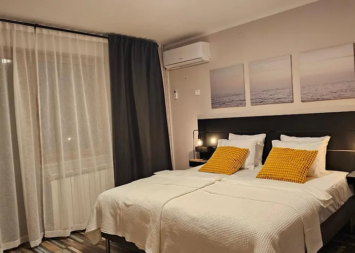 Levante Apartament *